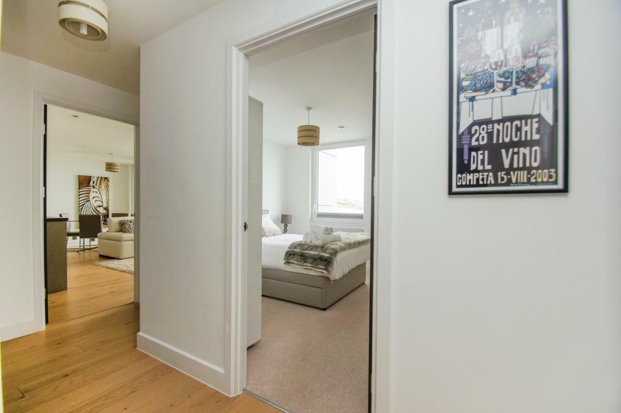 Orion Marina Sea View - Parking - By Brighton Holiday Lets Bagian luar foto