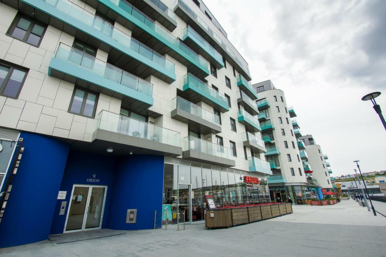 Orion Marina Sea View - Parking - By Brighton Holiday Lets Bagian luar foto