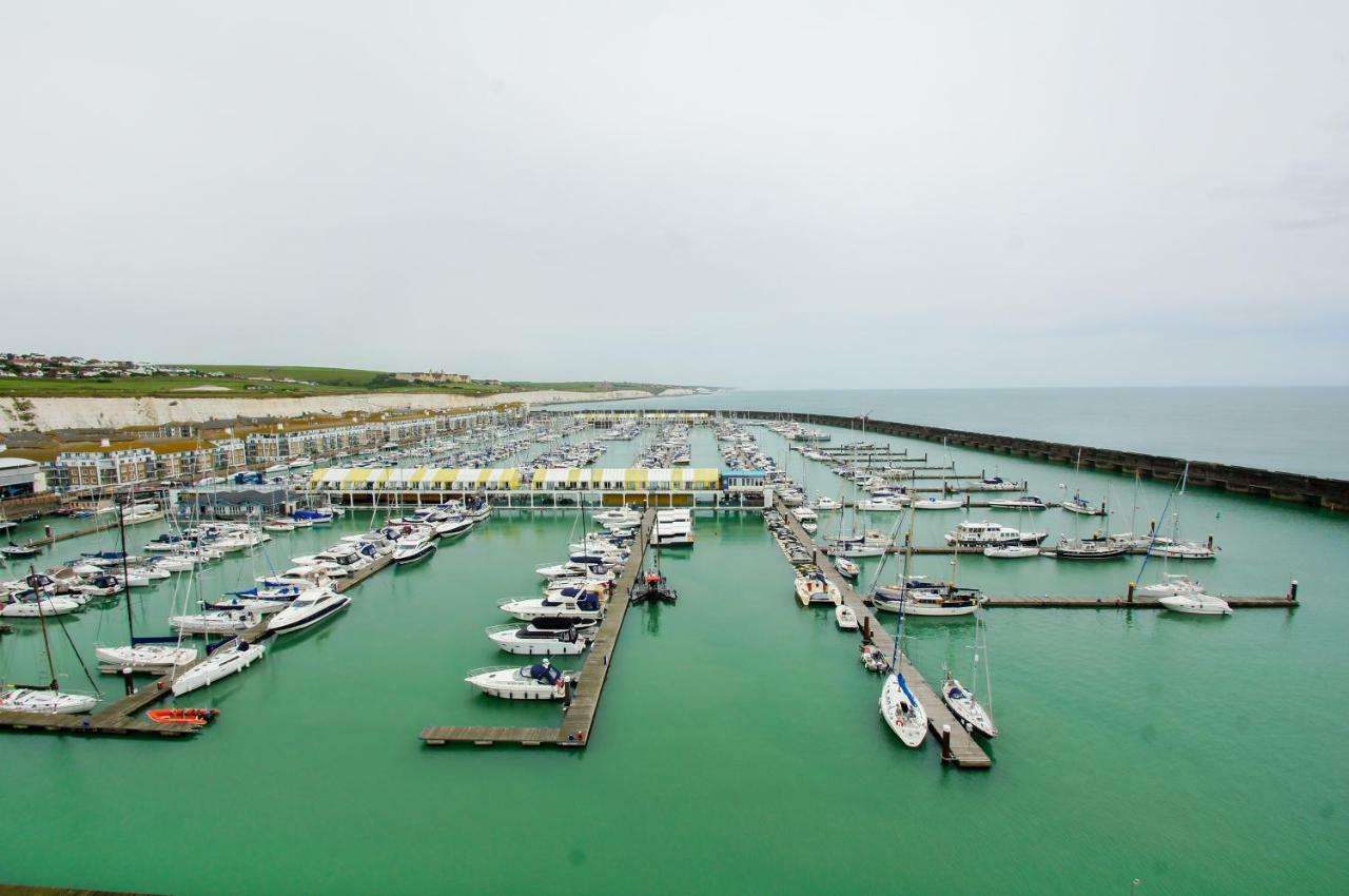 Orion Marina Sea View - Parking - By Brighton Holiday Lets Bagian luar foto